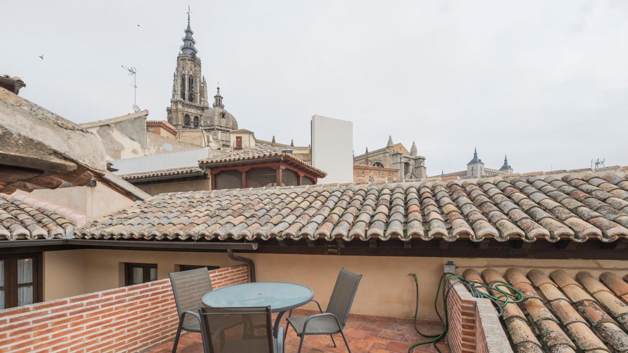 Apartamentos Las Teresitas Junto A La Catedral Toledo Room photo